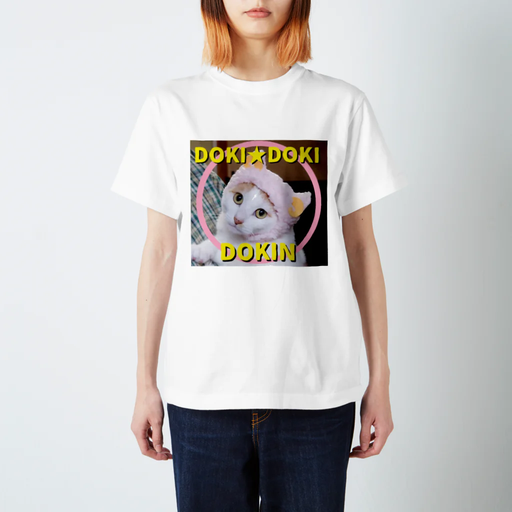 ajuju (あじゅじゅ)のDOKI★DOKI　どきんちゃん　ステッカー スタンダードTシャツ