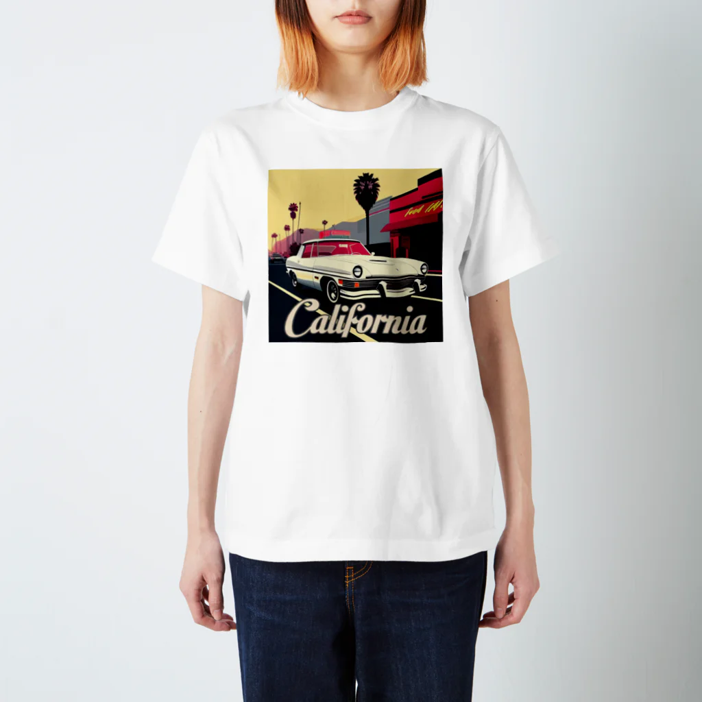 めそぽのカリフォルニアの白い車 Regular Fit T-Shirt