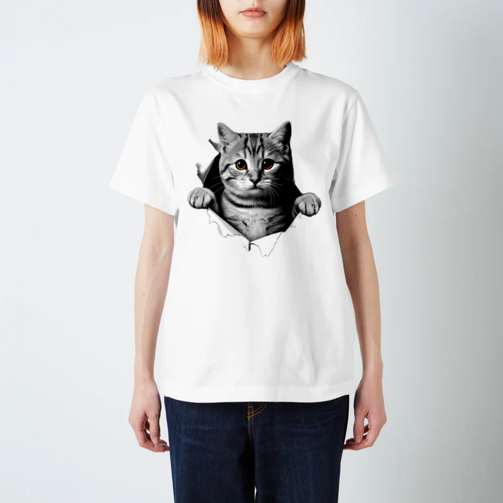 飛び出す！アニマルショップの飛び出す猫 モノクロver Regular Fit T-Shirt