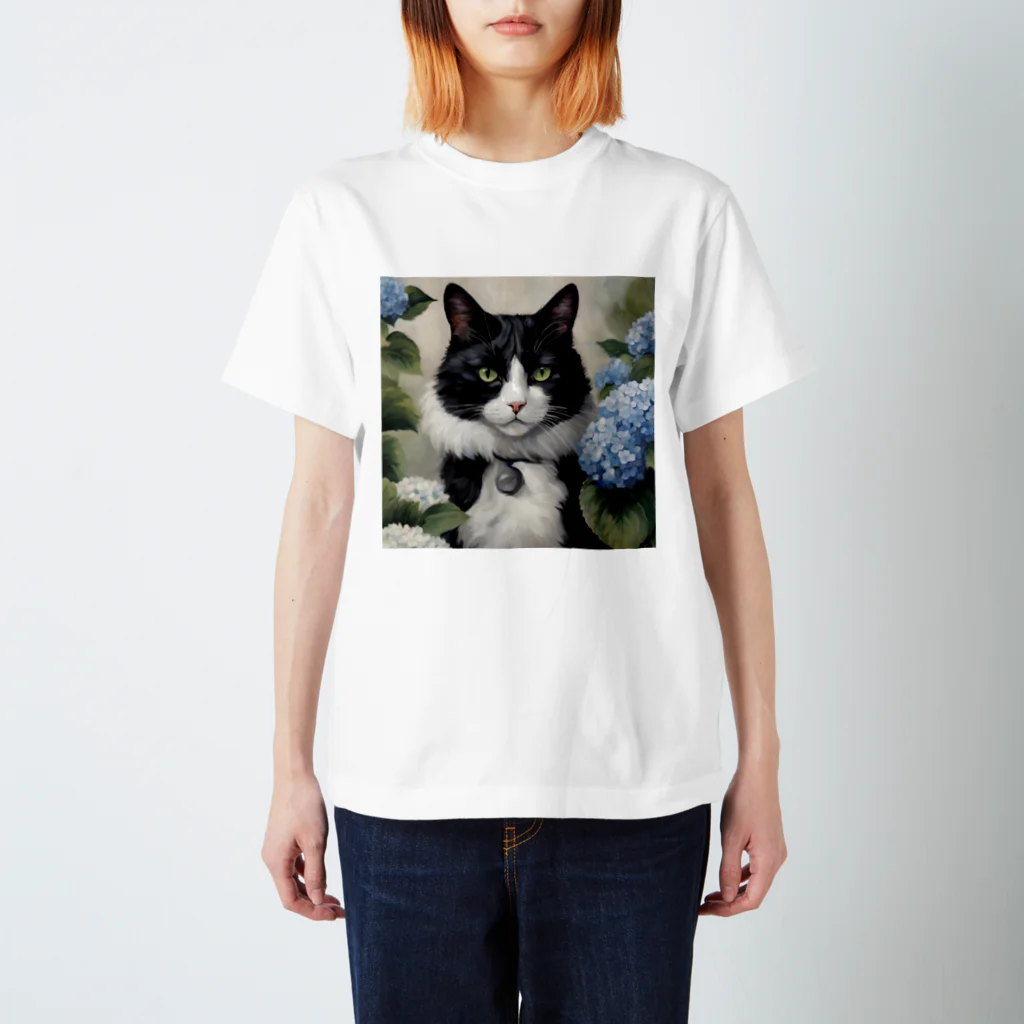 capcat1919のハチワレ猫白黒と紫陽花 スタンダードTシャツ