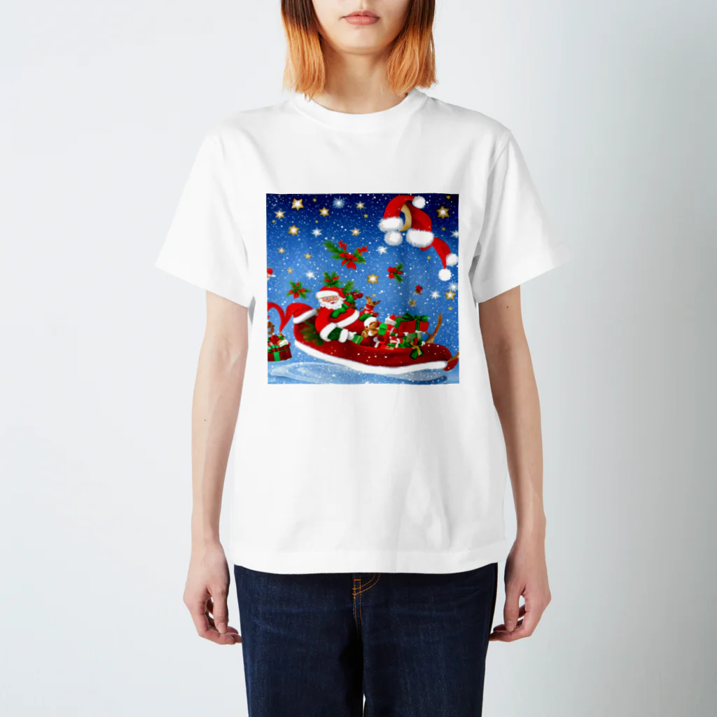 HirockDesignJapanの雪降るクリスマスイブにプレゼントを配達するサンタクロースとトナカイ スタンダードTシャツ