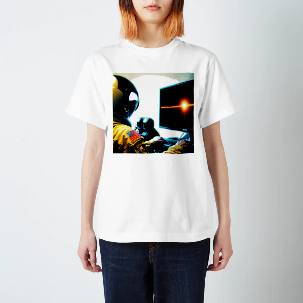 宇宙開発デザイン科の地球外のニート Regular Fit T-Shirt