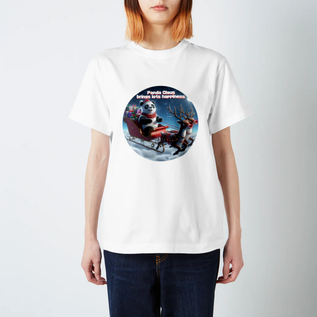 picassoの楽しいデザインショップのパンダクロース Regular Fit T-Shirt