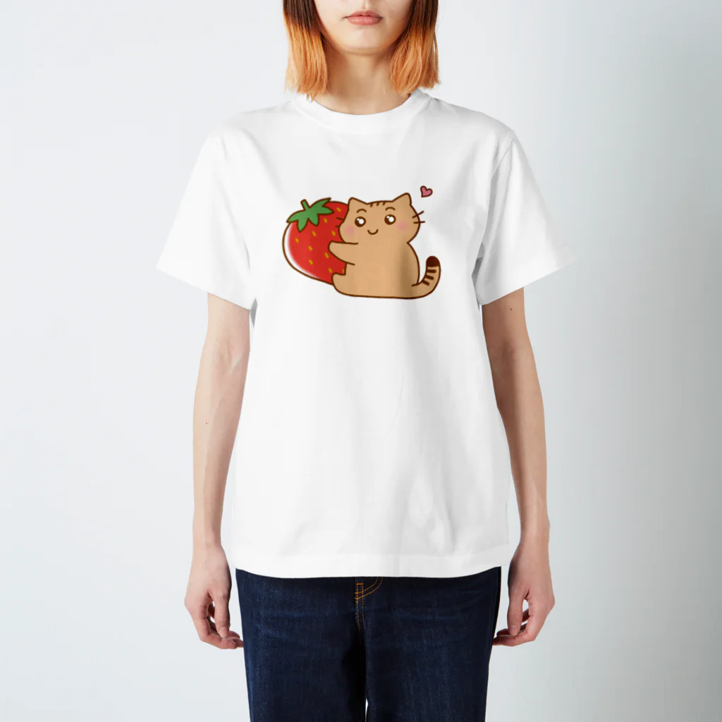 eigoyaの苺と茶トラ猫ちゃん スタンダードTシャツ