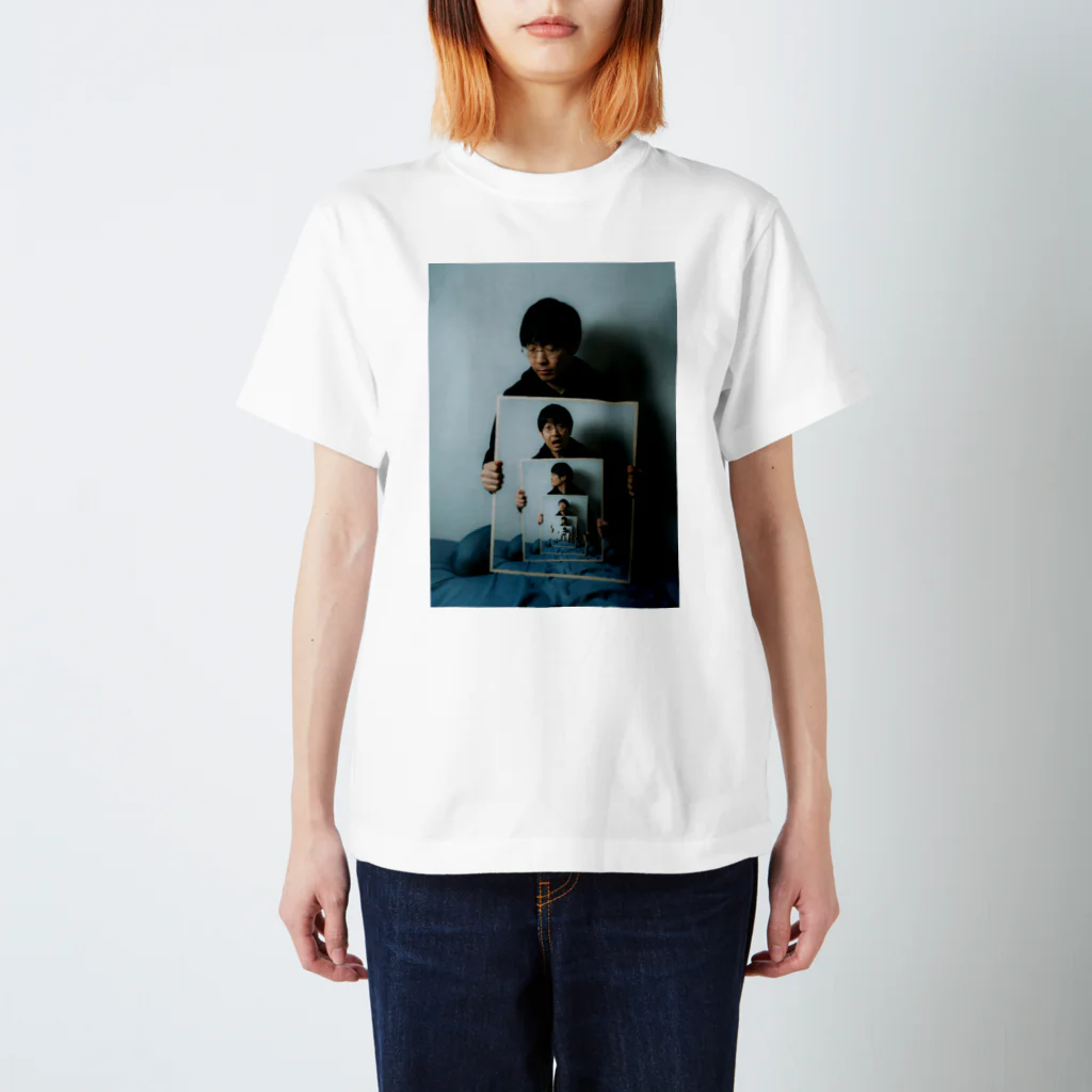 写真家 西浦和彦 グッズ集の額縁の中の額縁Tシャツ スタンダードTシャツ