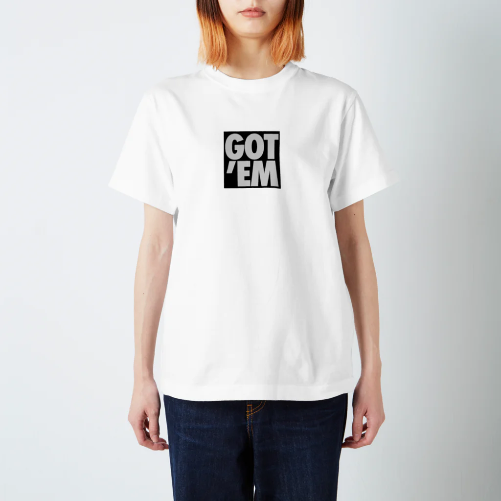 oshiri-shinのGOT' EM BLACK BOX LOGO Regular Fit T-Shirt
