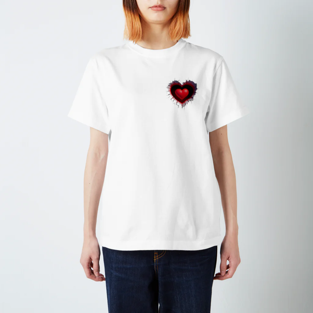 紅藤コミミズクのトリックアート「ハート」 Regular Fit T-Shirt