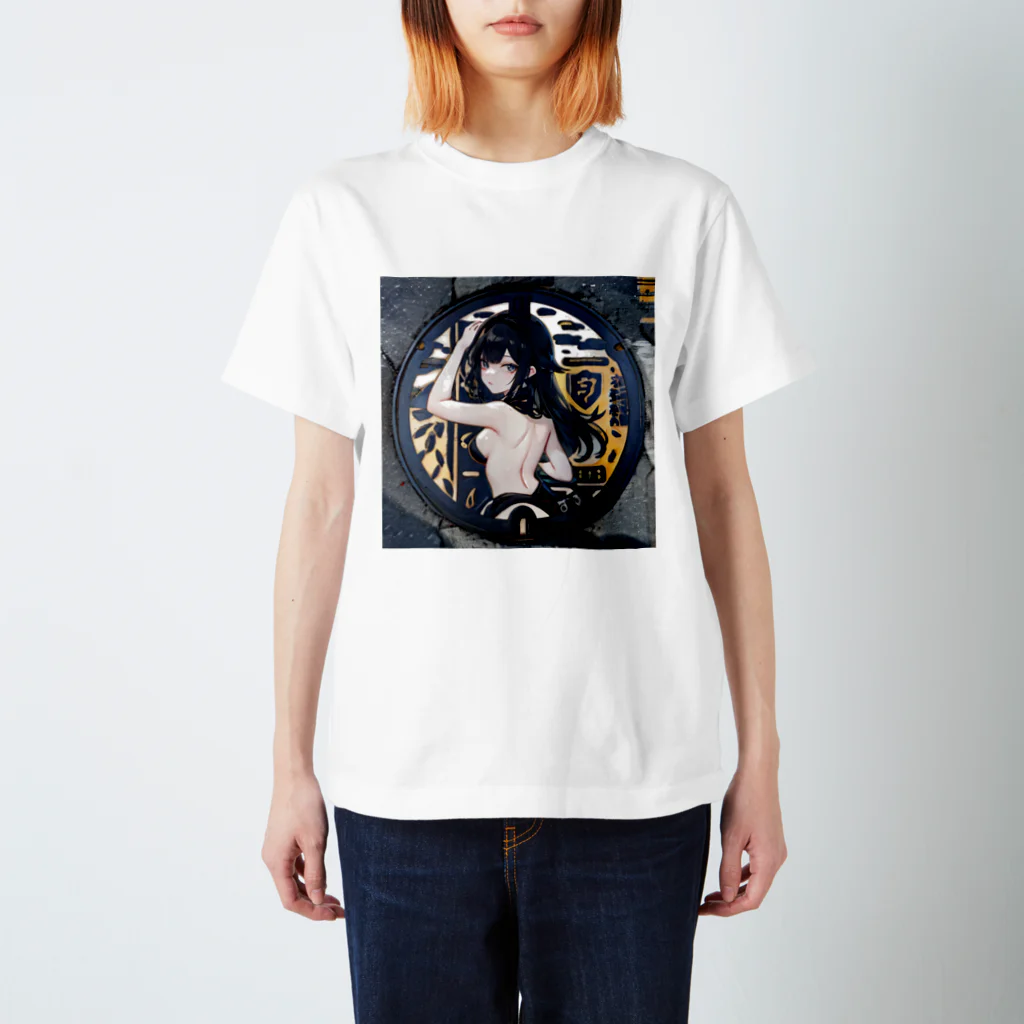 E16のマンホール美女 Regular Fit T-Shirt