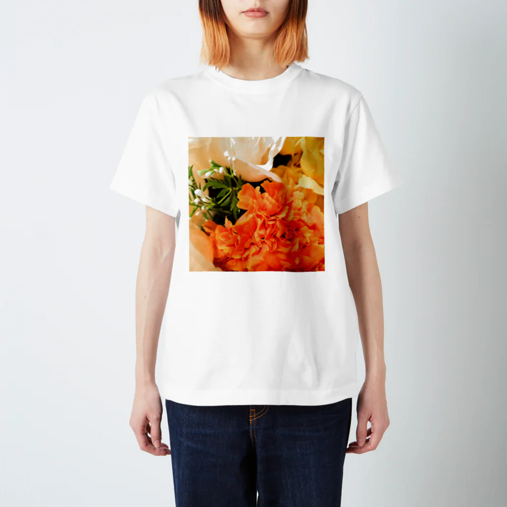 Pure-Heart-Communicationのオレンジ系の花 Regular Fit T-Shirt