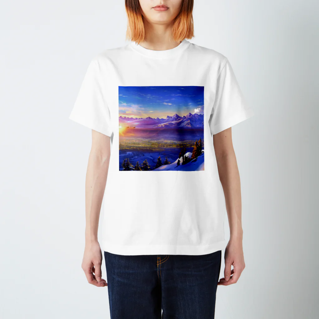 雑貨屋ちぃずの朝日と雪原の風景 スタンダードTシャツ