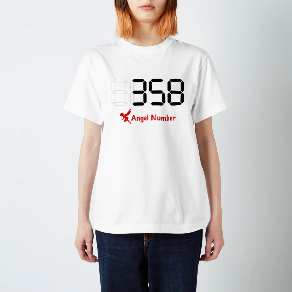 nanahachiのエンジェル #0358 Regular Fit T-Shirt