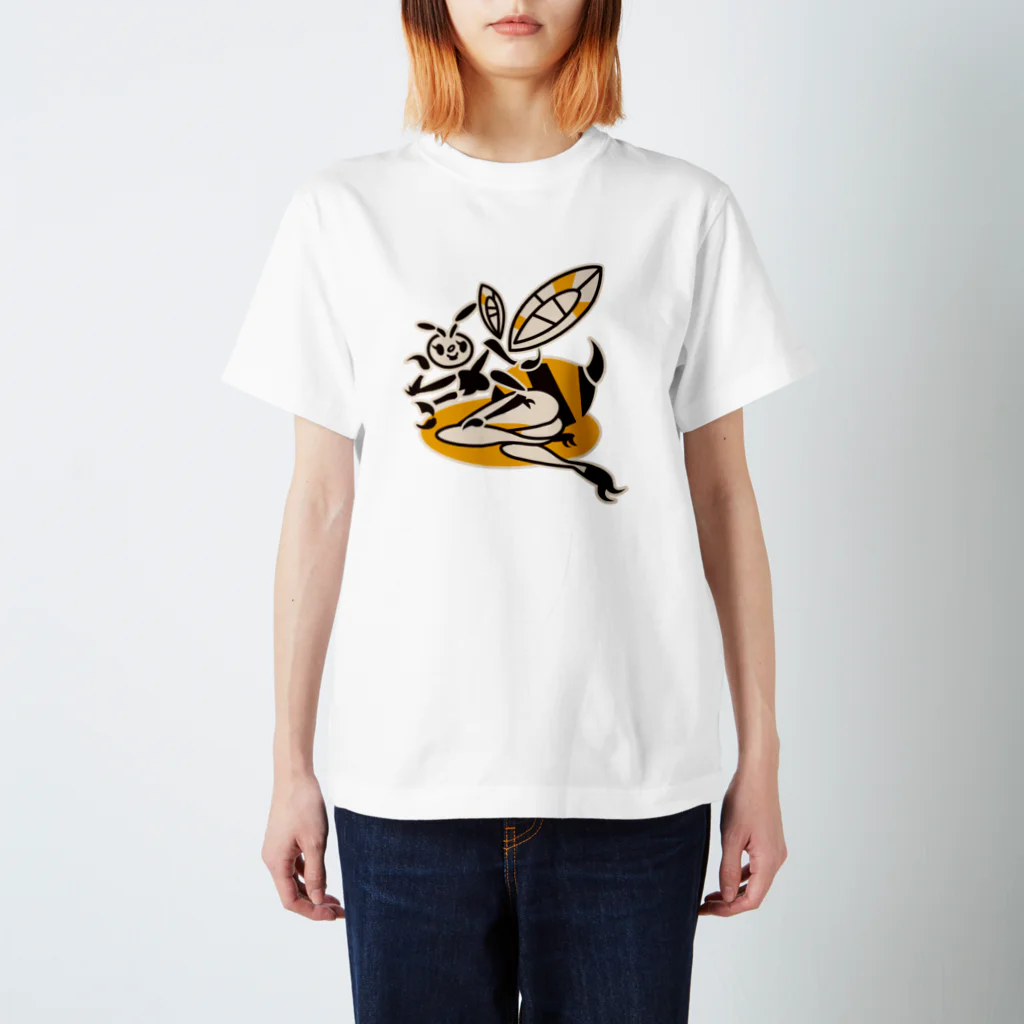 manaBeeの蜂ガール Regular Fit T-Shirt