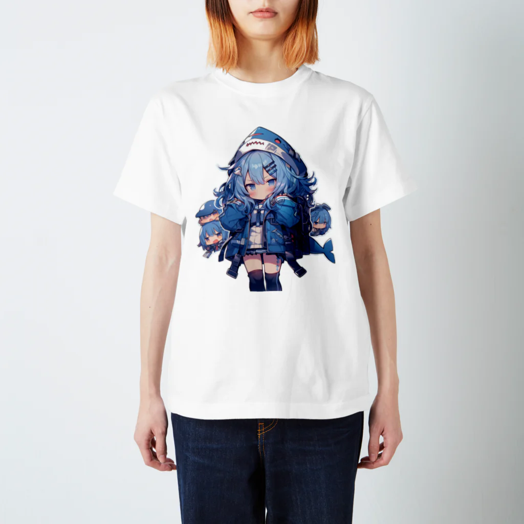 honoka_tのサメフードの美少女 Regular Fit T-Shirt