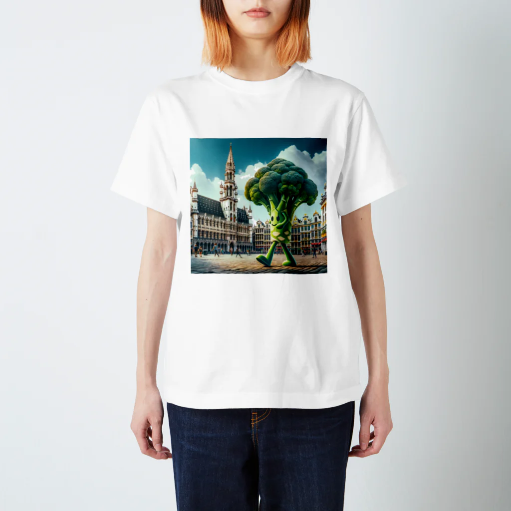 artisticのブロッコリー4 Regular Fit T-Shirt