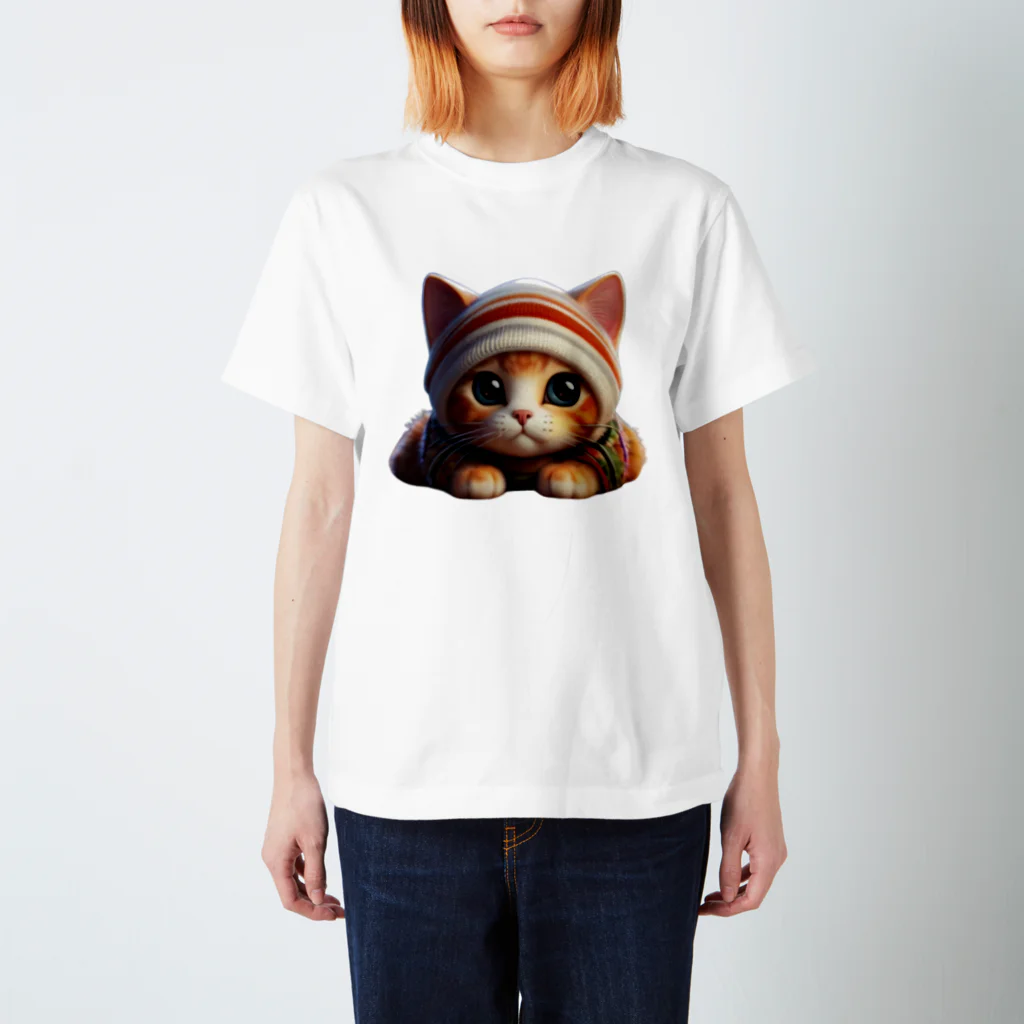 〜たけしゃんのお店〜の三毛猫とニット帽② Regular Fit T-Shirt