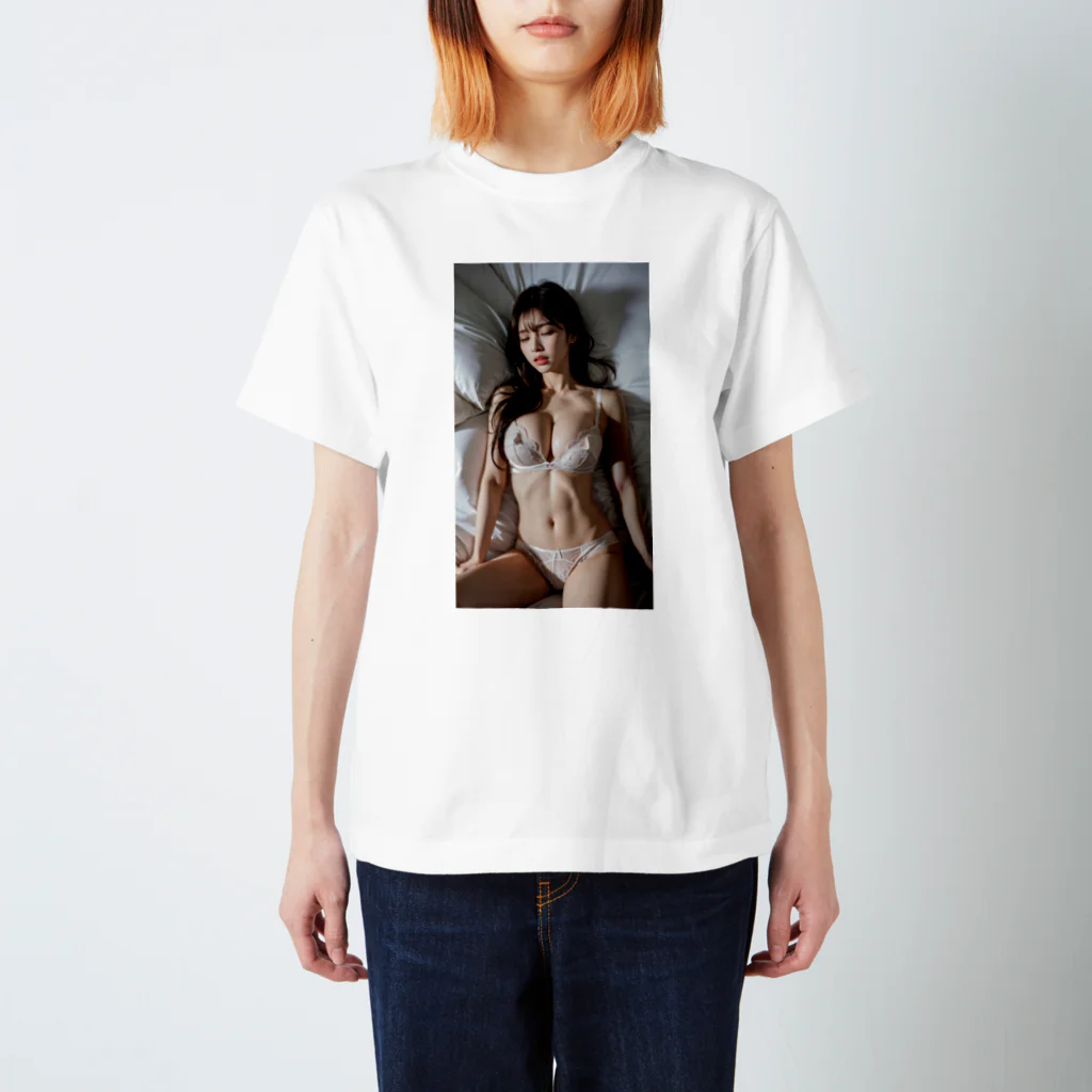 BeautifulLadyCollectionTokyoの恍惚とした表情で目を閉じる、白い下着のAI美女 Regular Fit T-Shirt