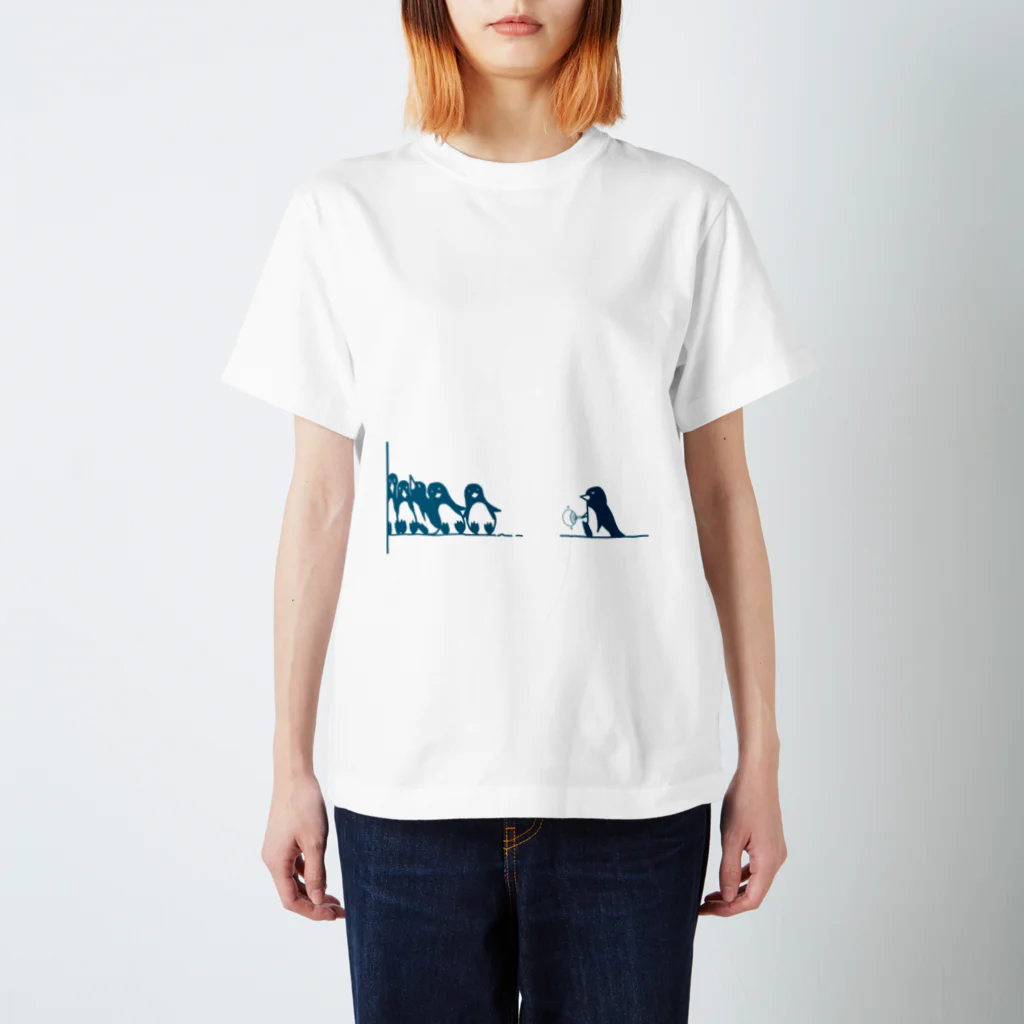 dintosのつぶれぺんぎん Regular Fit T-Shirt