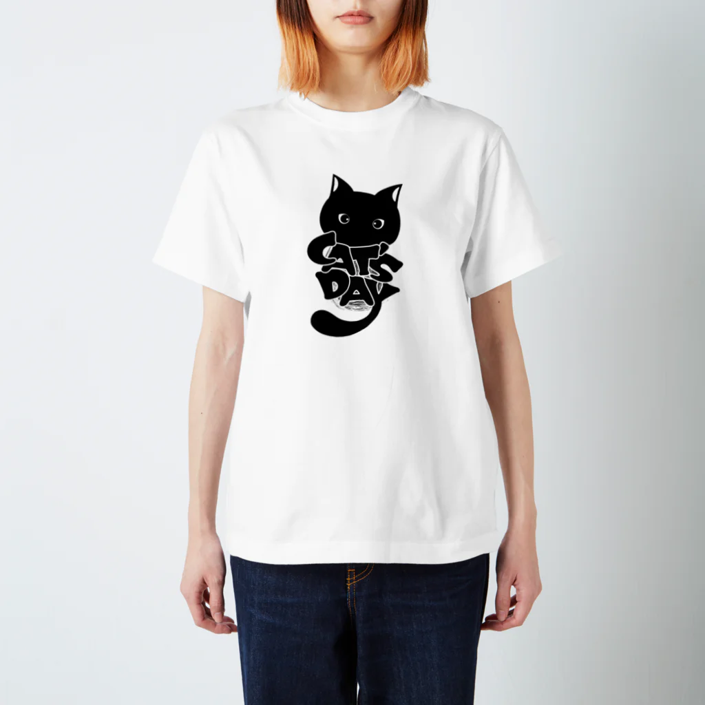 sari'sのCAT'S DAY Regular Fit T-Shirt