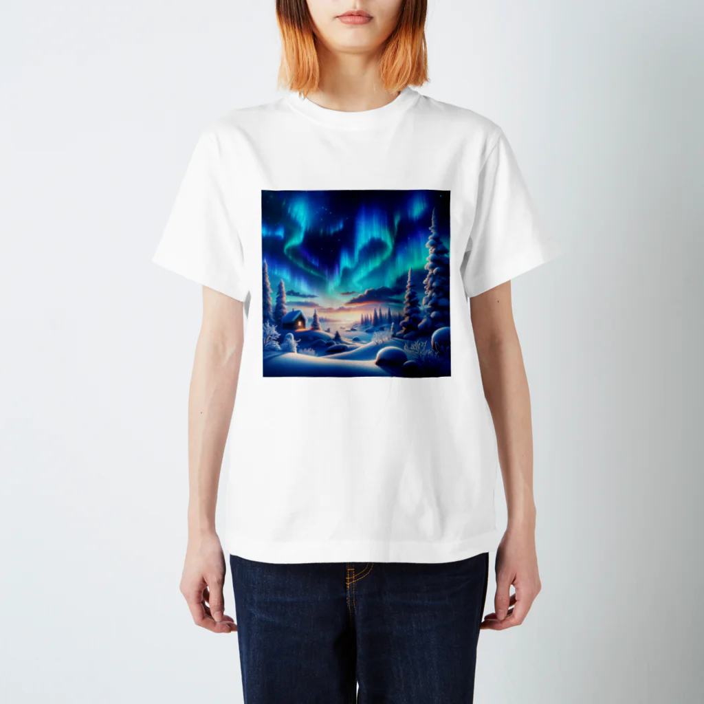 すずらん24のオーロラのある風景 Regular Fit T-Shirt