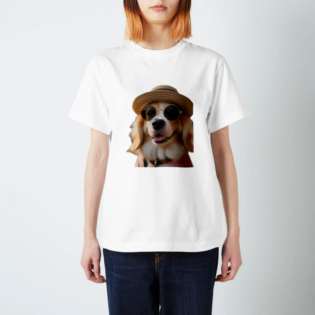 AQUAMETAVERSEのサングラスをかけた、かわいい犬 Marsa 106 スタンダードTシャツ