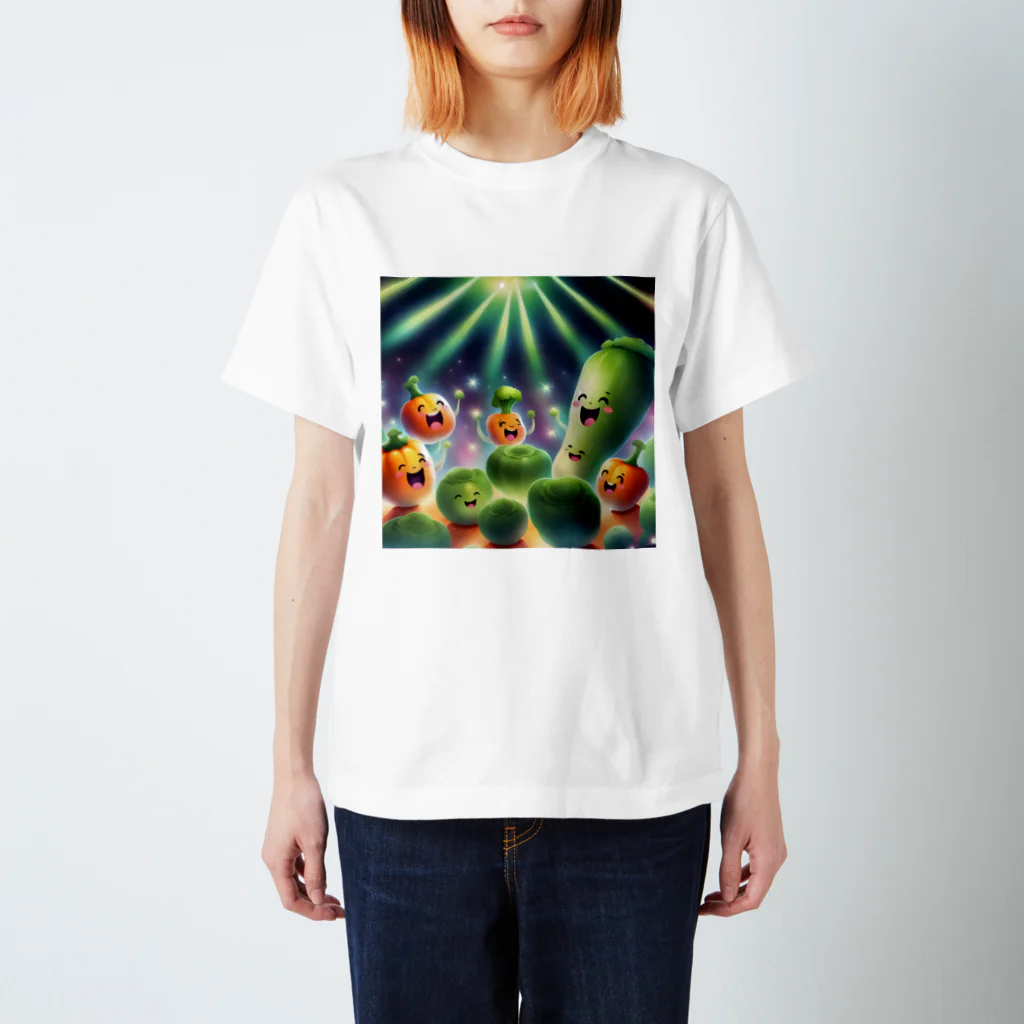 葉っぱのライブで盛り上がる野菜たち Regular Fit T-Shirt
