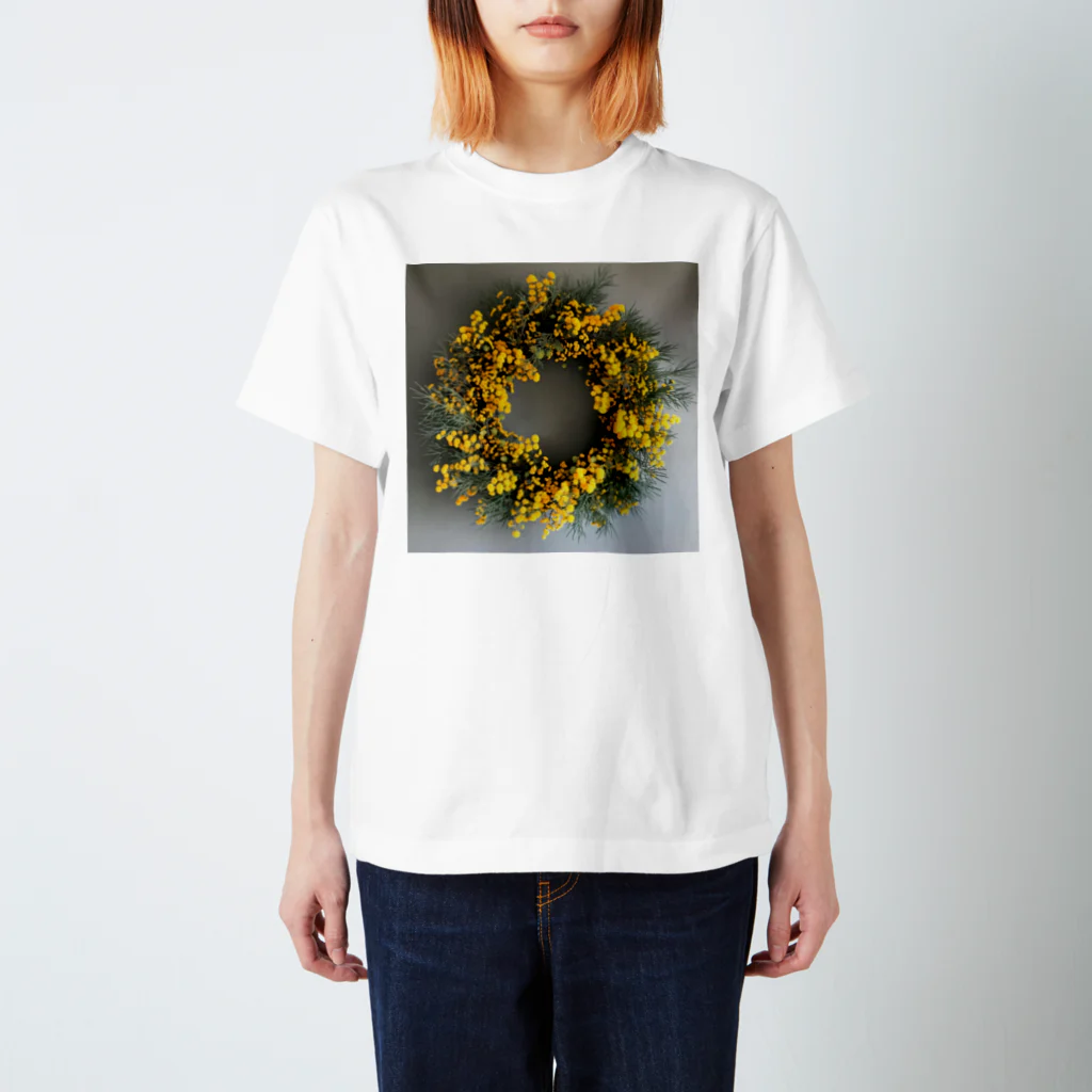 AQUAMETAVERSEのミモザの花をりース　なでしこ1478 Regular Fit T-Shirt