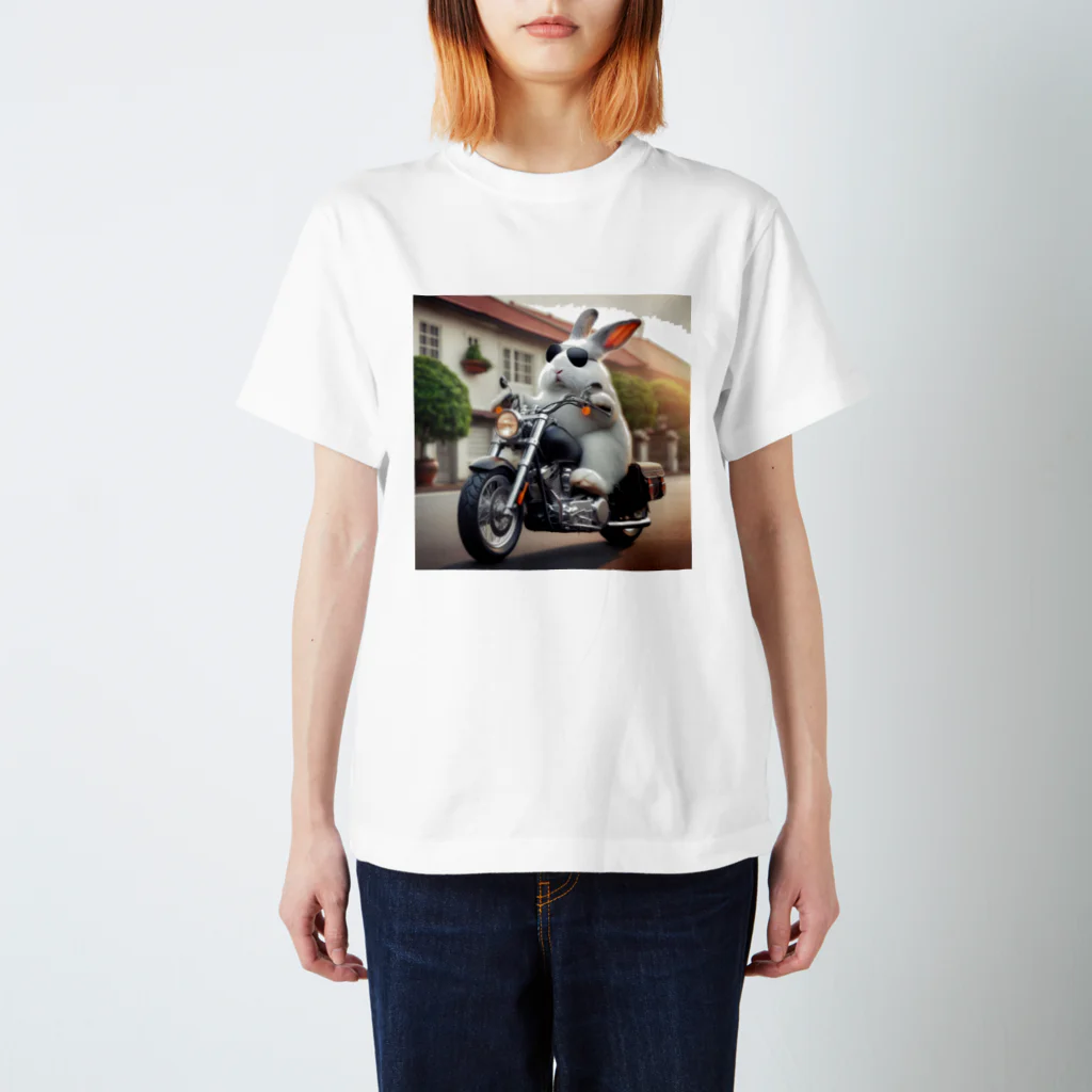 やんちゃな動物達のやんバニー　バイクver Regular Fit T-Shirt