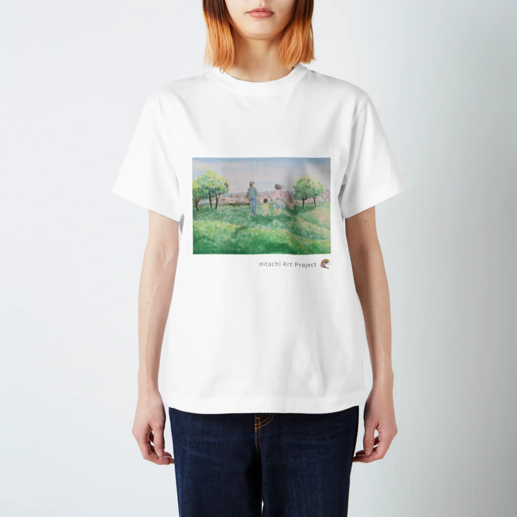 ひたちアートプロジェクト　Hitachi Art Projectの第9回公募展　日立の絶景と平和な日常 Regular Fit T-Shirt