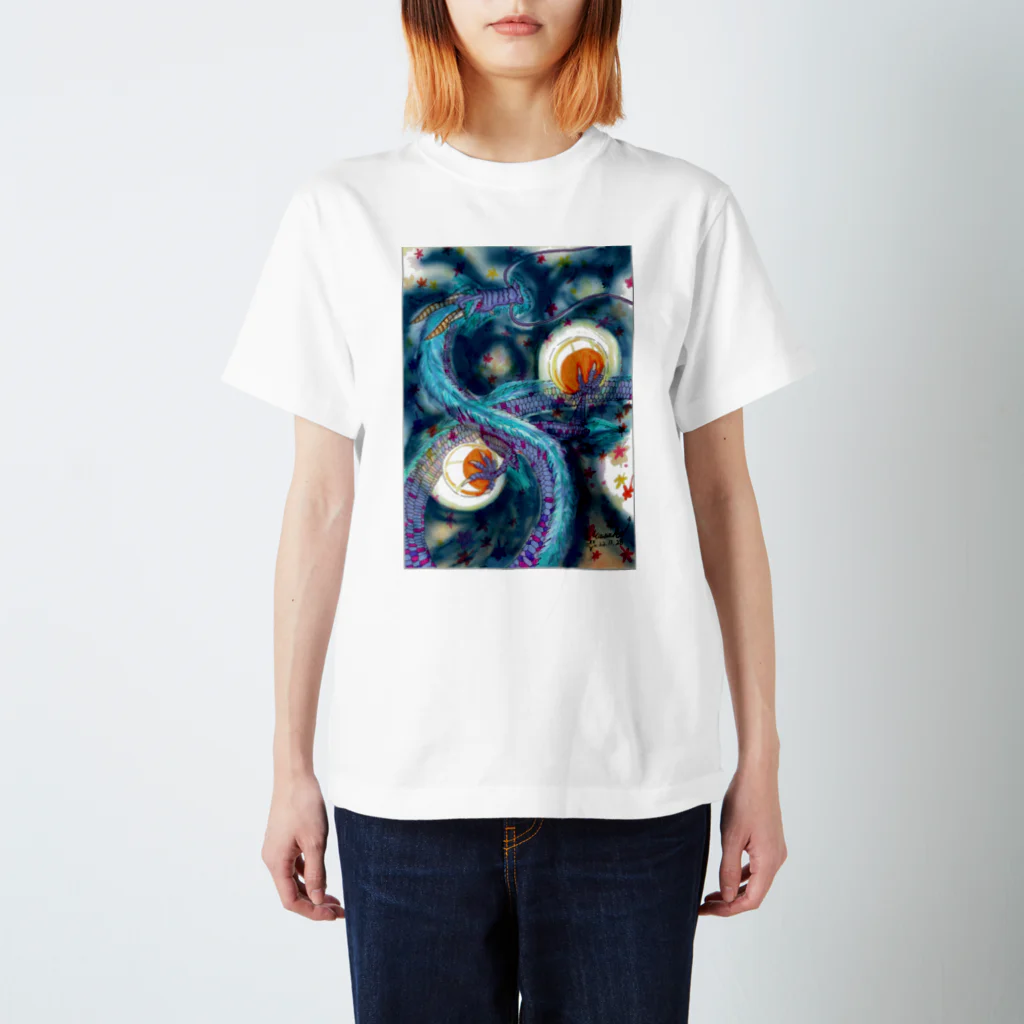 Daria tanakaの舞う龍神 Regular Fit T-Shirt