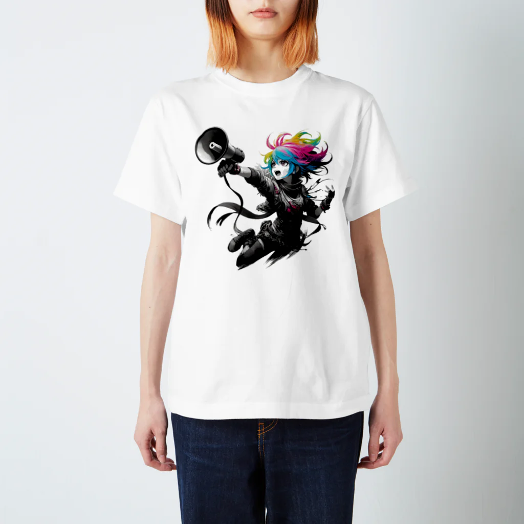 おもしろデザイン/ソロキャンプ/おしゃれ/の謎のメガホン女子　おしゃれ　可愛い　美少女 Regular Fit T-Shirt