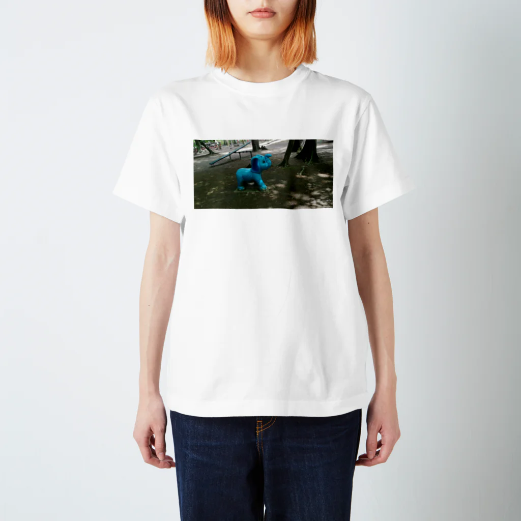 ヨシノカナタの木漏れ日のゾウTシャツ Regular Fit T-Shirt