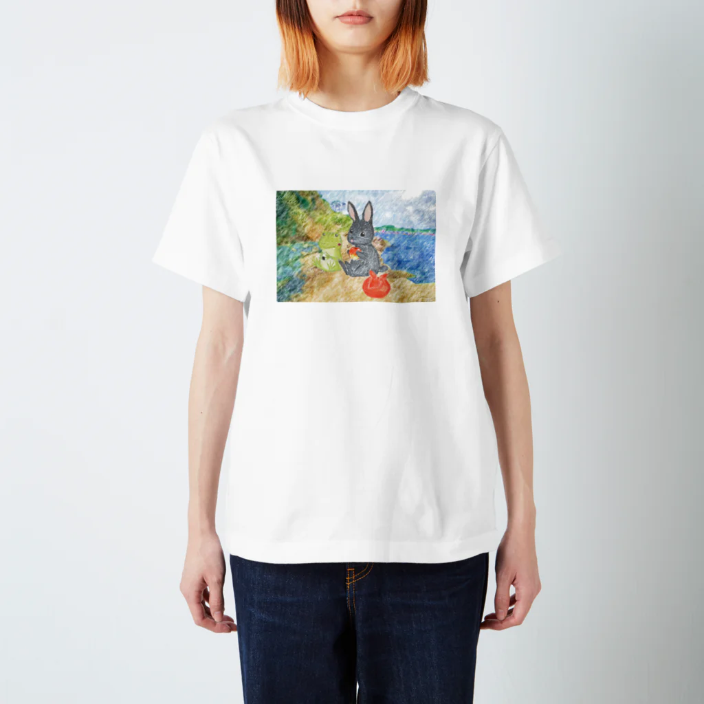 うさぎ石鹸の海辺のパトちゃんとケロちゃん Regular Fit T-Shirt