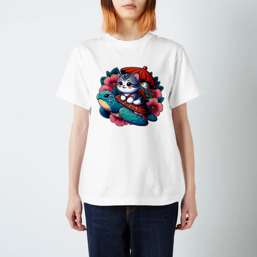 SOU＆SOUの亀乗り子猫 Regular Fit T-Shirt