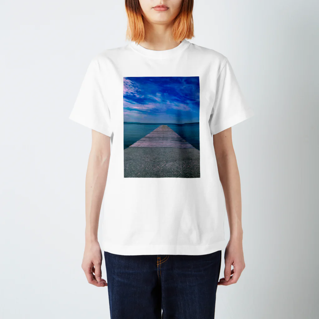 ryu241のあめやの桟橋 Regular Fit T-Shirt