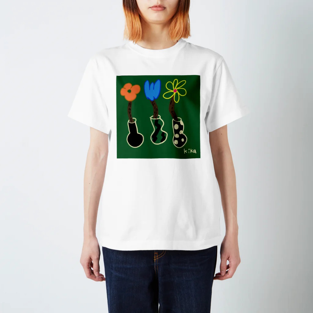 kika0116のハッピーFlower Regular Fit T-Shirt