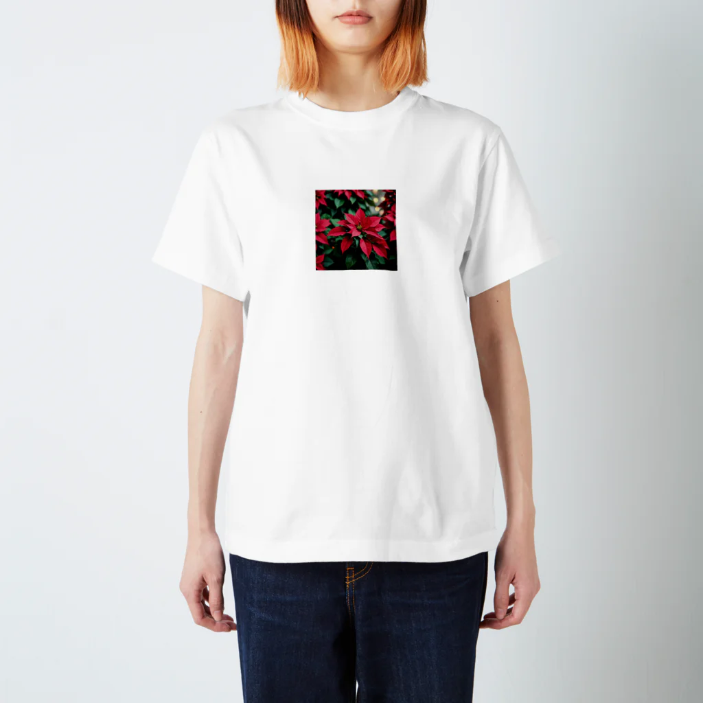 yohiti193の赤いポインセチア Regular Fit T-Shirt