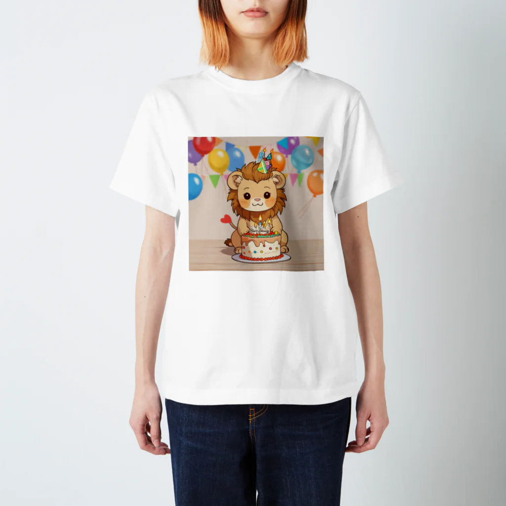 ganeshaの可愛いライオンとバースデーケーキ スタンダードTシャツ