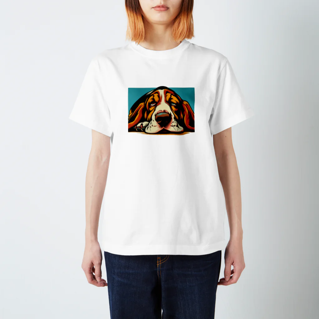 HARAPECOSAURUSの耳タレ犬は見ているよ Regular Fit T-Shirt