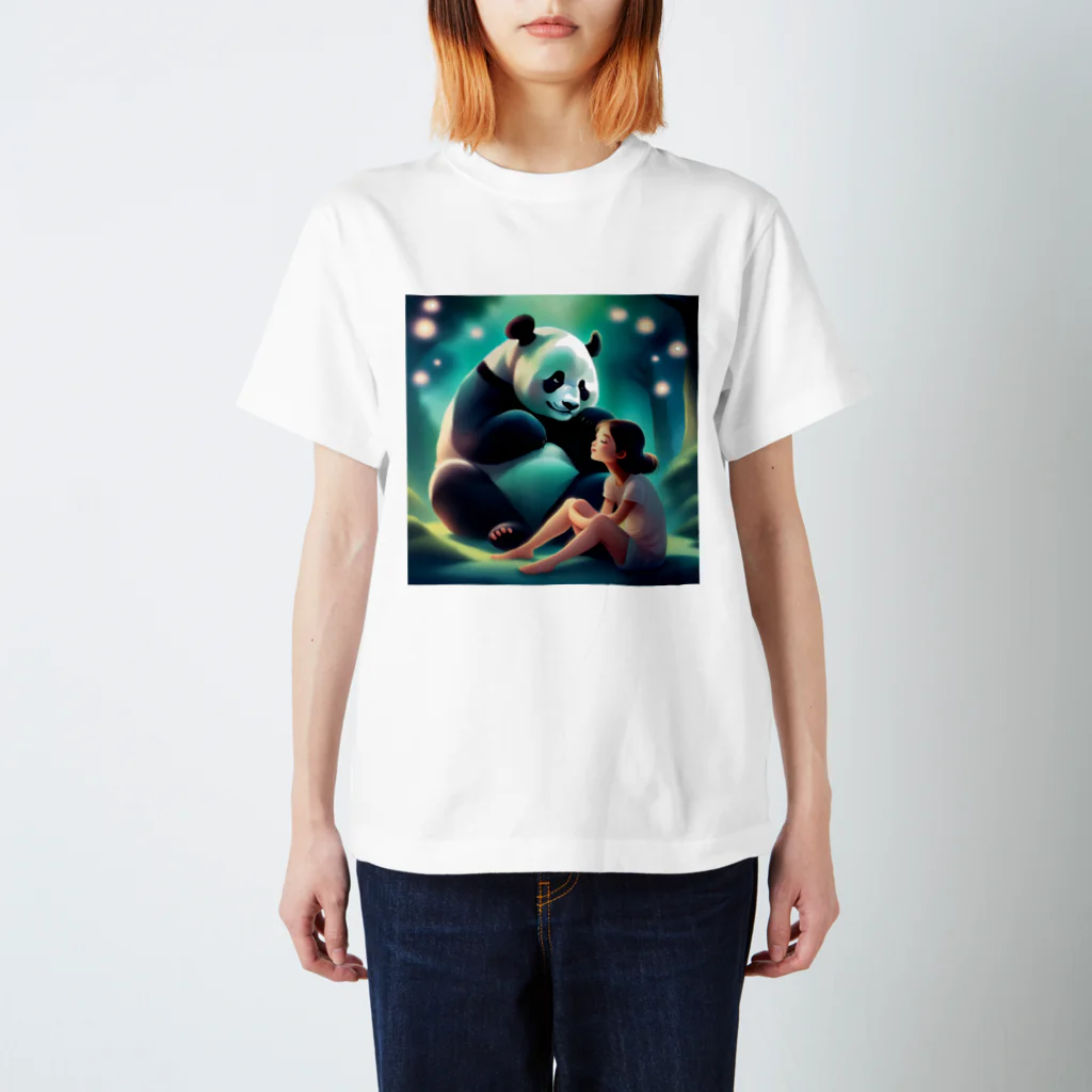 ぱんだ好きの店の月夜のパンダと女の子3 Regular Fit T-Shirt