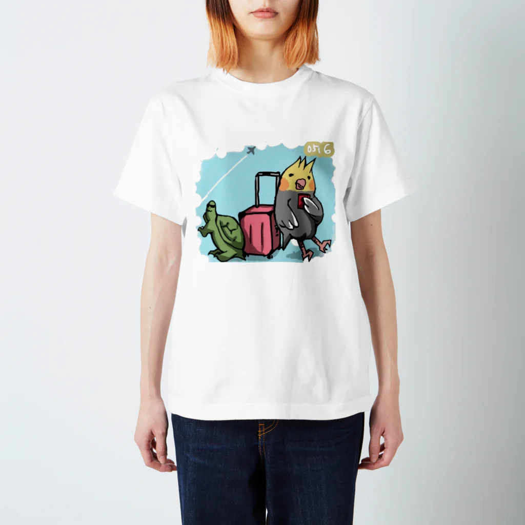 🐥ゆる(いイラストで生き物を)愛(でたい)の今日という日のためのTシャツ(5/16) スタンダードTシャツ