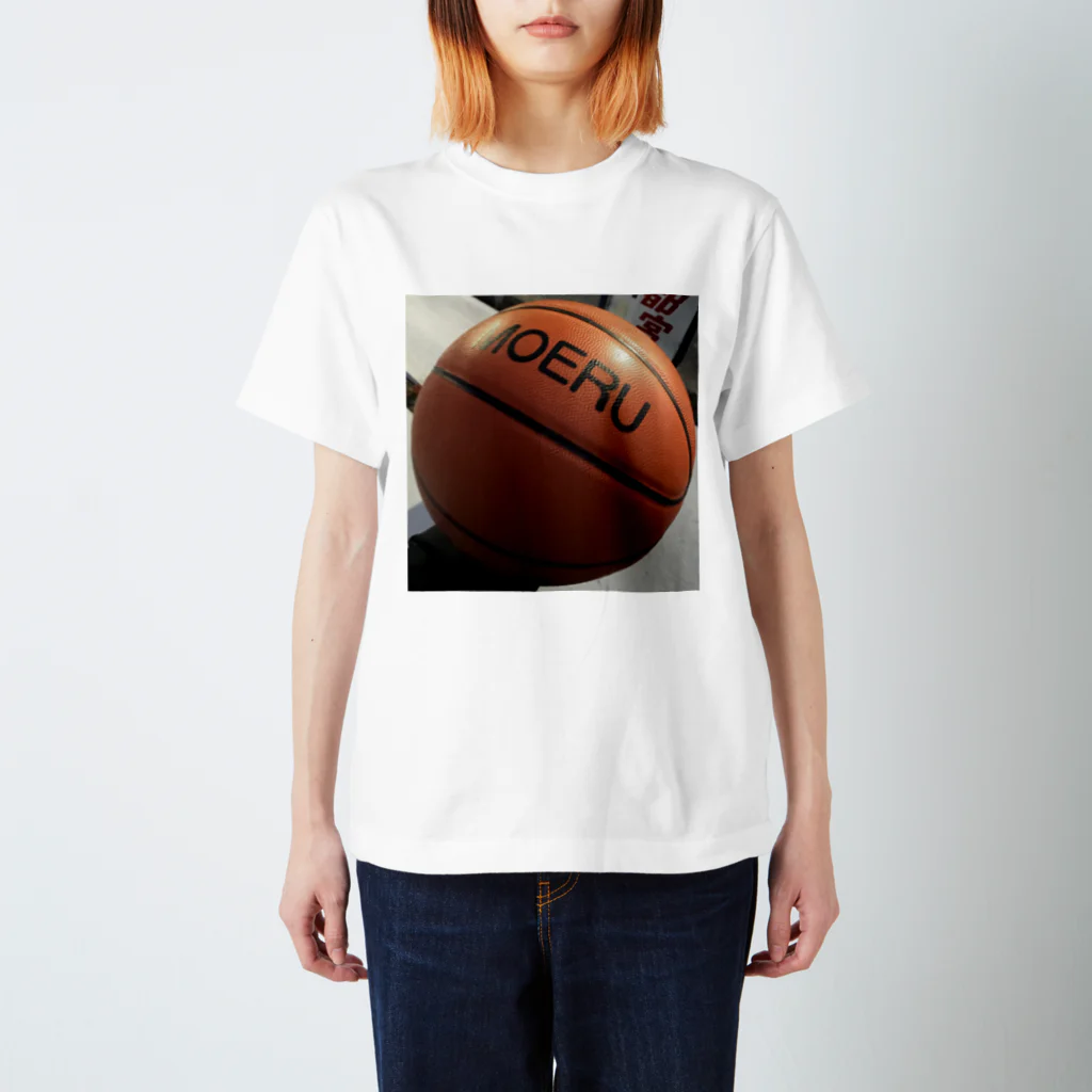 tenshinlanmanのバスケットボールMOERU Regular Fit T-Shirt