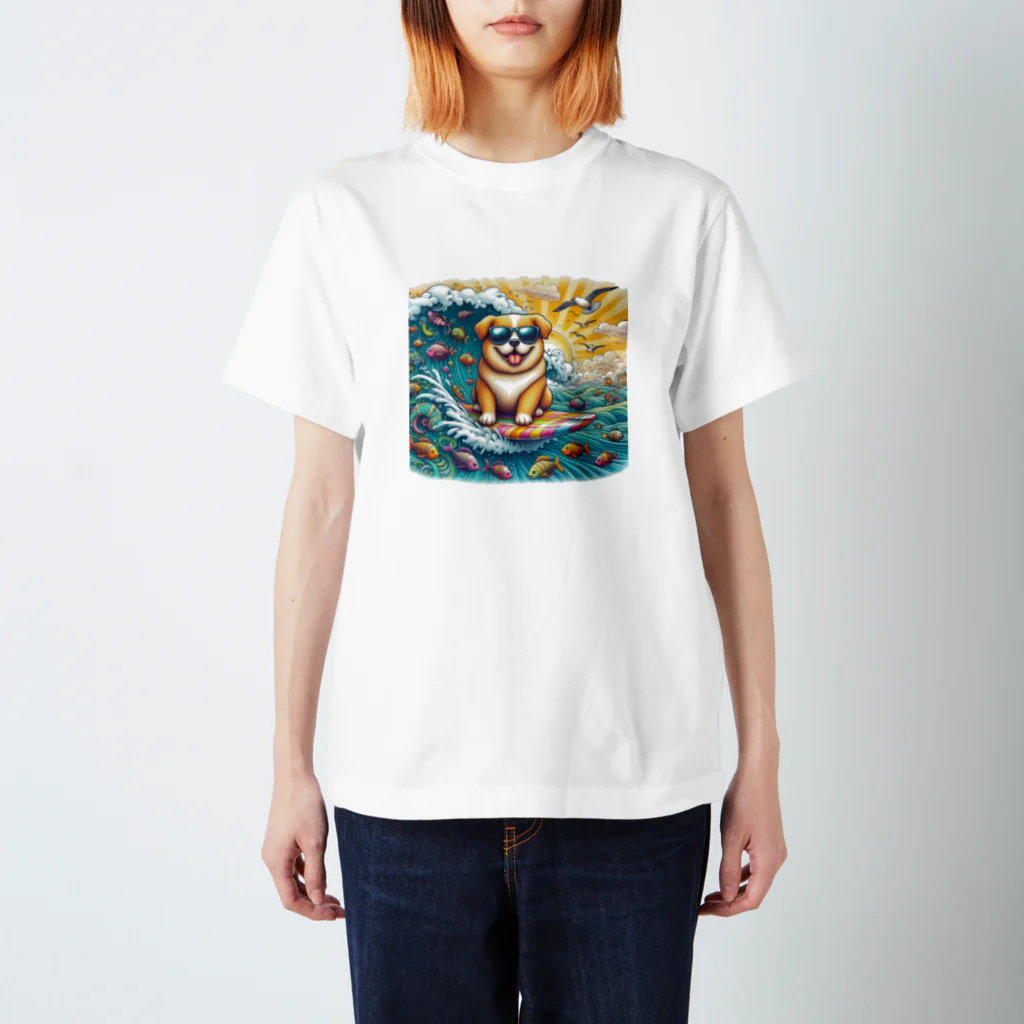 Mizのゆるハウスのサーフィンワンコ Regular Fit T-Shirt