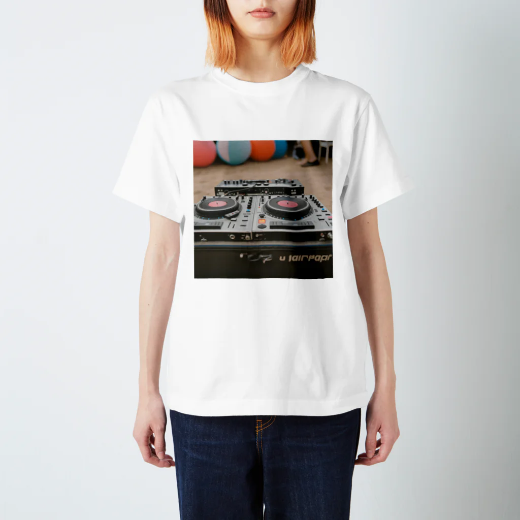 Creative Canvas-くリエイティブキャンバスのDj機材　パーティー　 Regular Fit T-Shirt
