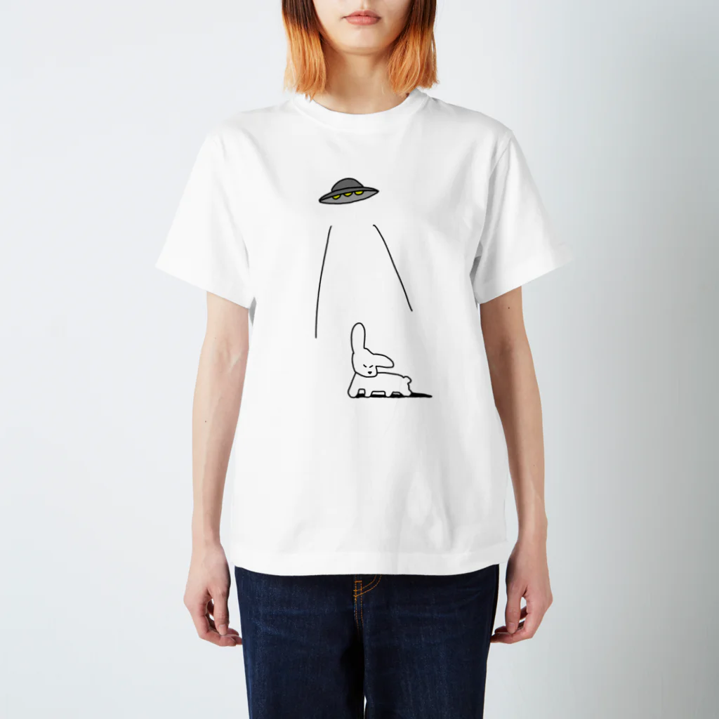 まごわやさしいの踏ん張ってるイヌとUFO Regular Fit T-Shirt