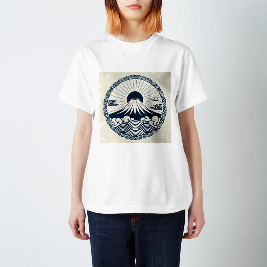 Cool Japanese CultureのMinimalist Traditional Japanese Motif Featuring Mount Fuji and Seigaiha Patterns スタンダードTシャツ