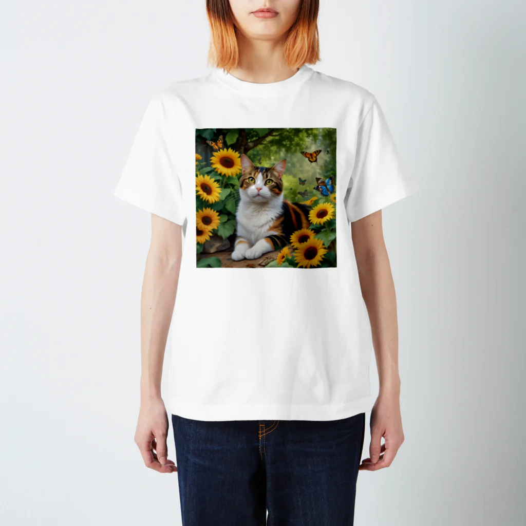 ゆあみゆ'sショップのぽっちゃり三毛猫の夏☀ スタンダードTシャツ