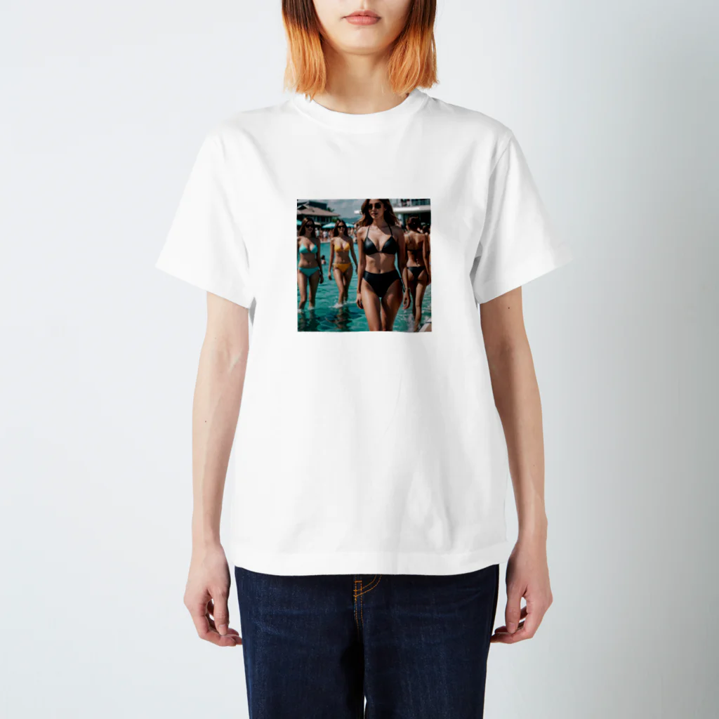 smoking-alcoholの水着の美女 Regular Fit T-Shirt