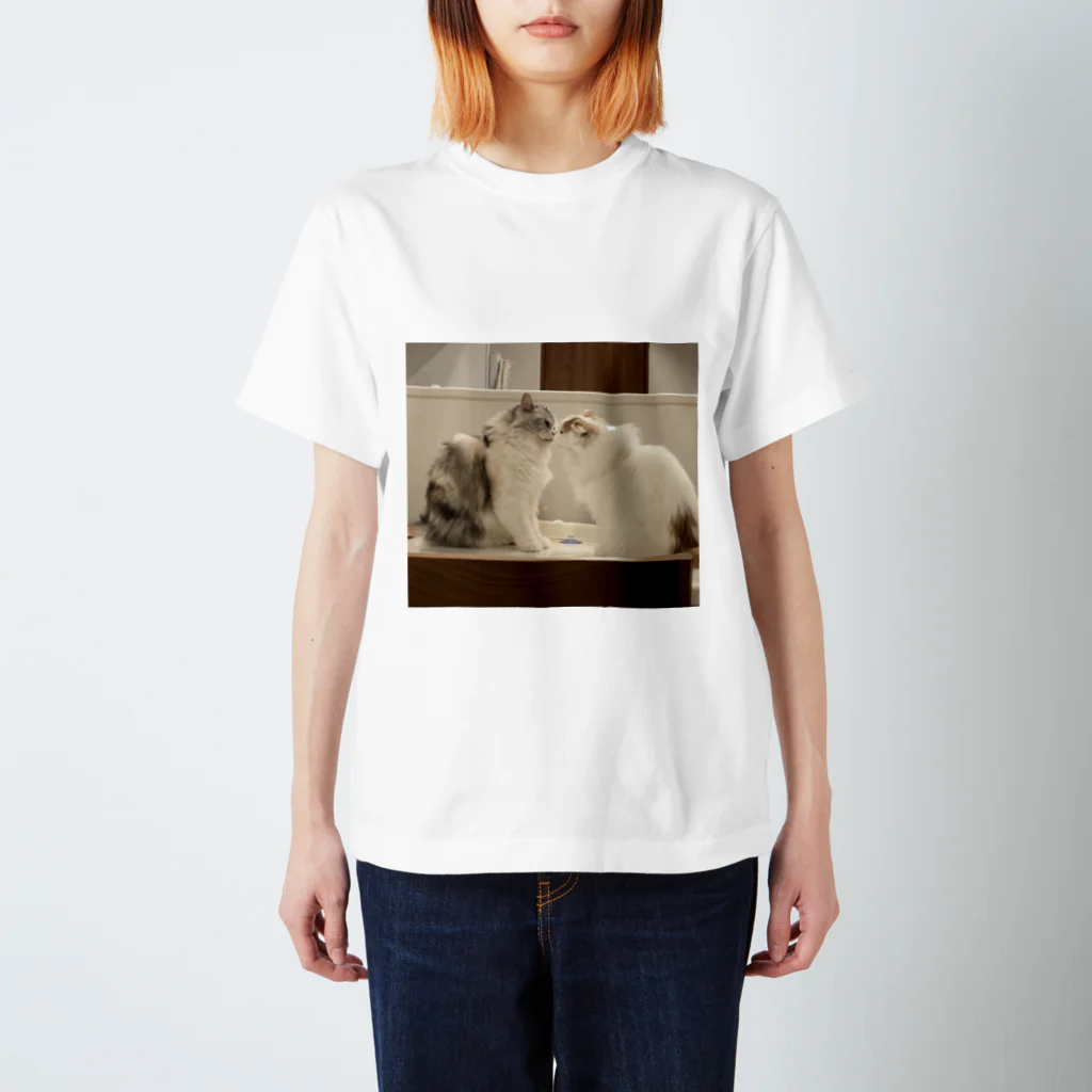 子猫のフッキャム公式ショップの姉妹愛 Regular Fit T-Shirt