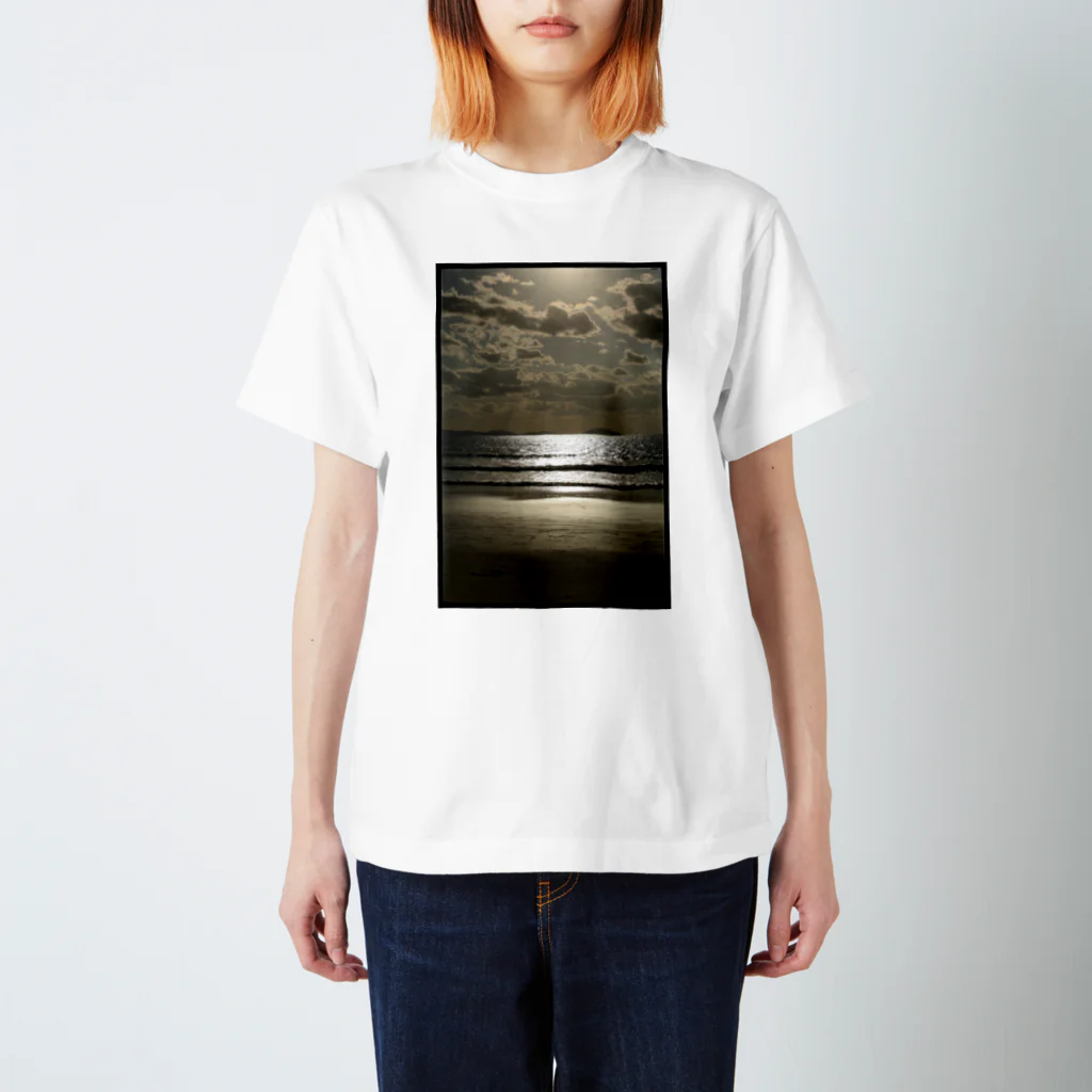 Rikutou Iura 【井浦六灯】のpeaceful ocean Regular Fit T-Shirt