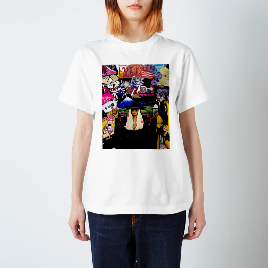 ArikaのQueen in TOKYO, テキサス Regular Fit T-Shirt